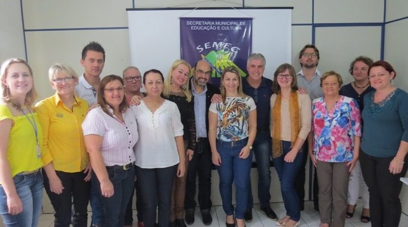 Reunião Colegiado de Educação da AMVALI